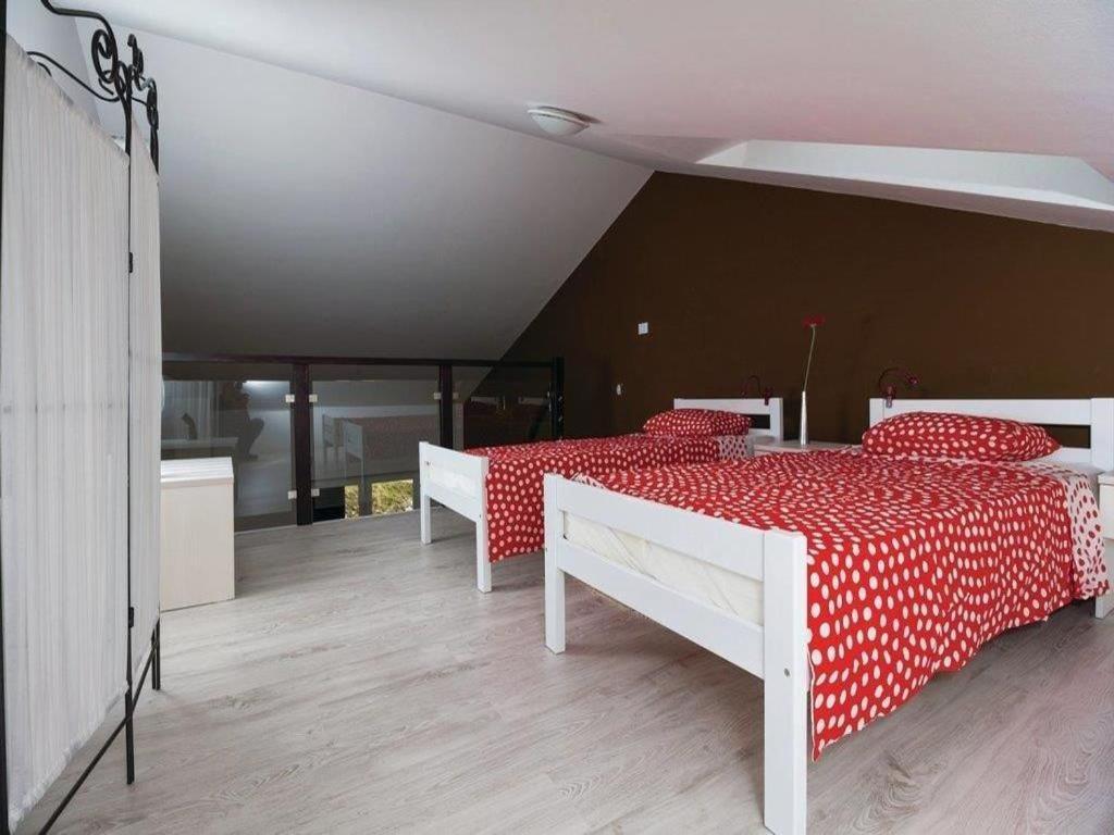 Apartments Grzic Porozina 외부 사진